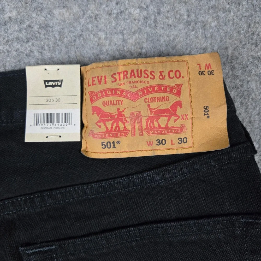 Levis 501 Original Jeans Mens 30x30 Black Denim Straight Leg Button Fly NEW